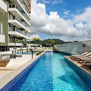 Apto Charmoso C/ Varanda A 150m Da Abc0403 Apartamento Itajaí